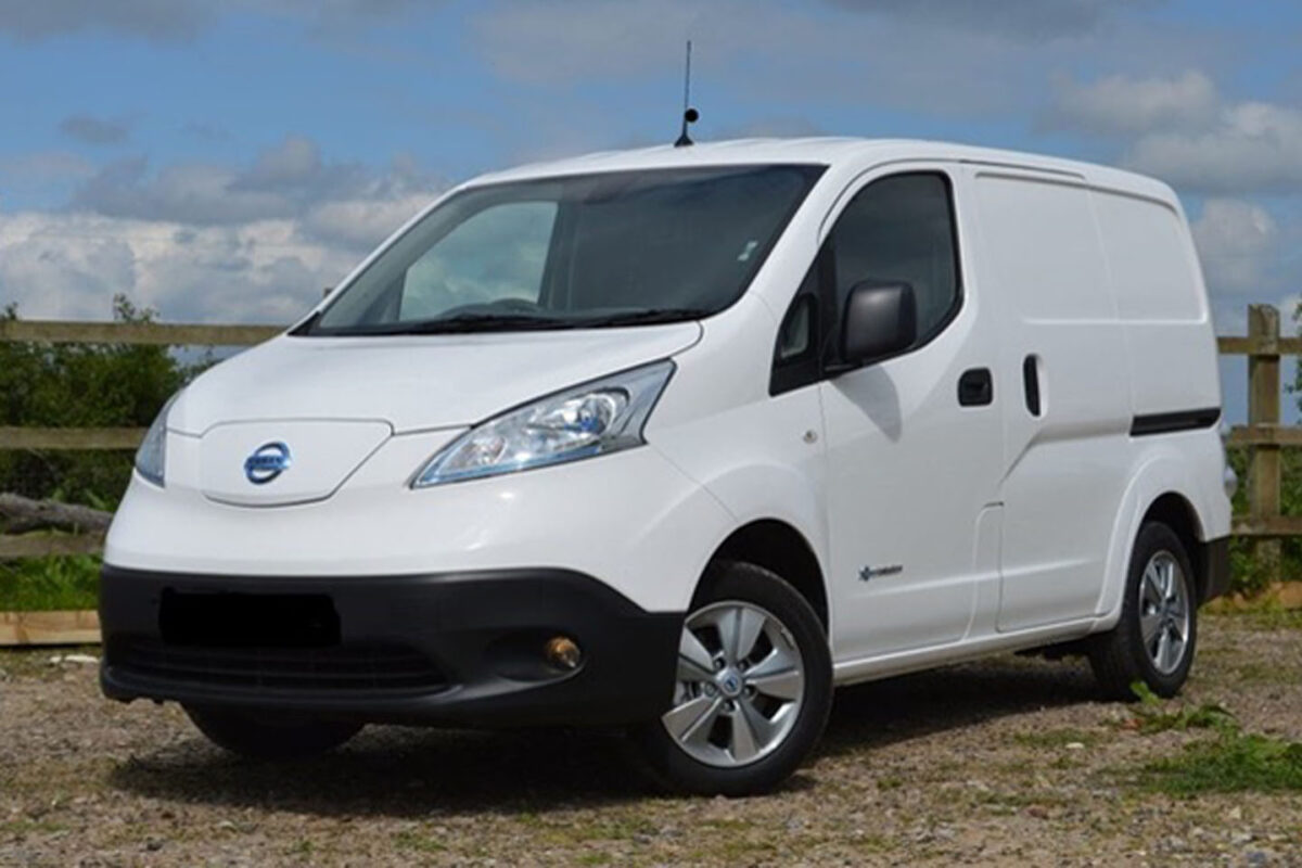 Nissan ENV200 Panel Van (White) – Ceir Ardwyn Cars